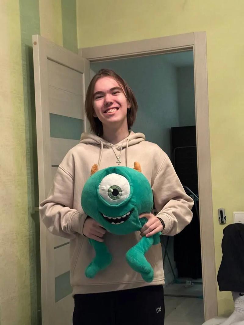 Wayward ：“这个赛季有几个目标，第一个就是要击败TES！”