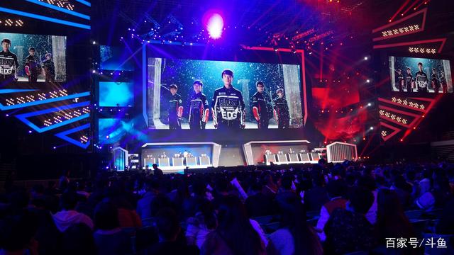 西安WE：小淇加盟担任主教练