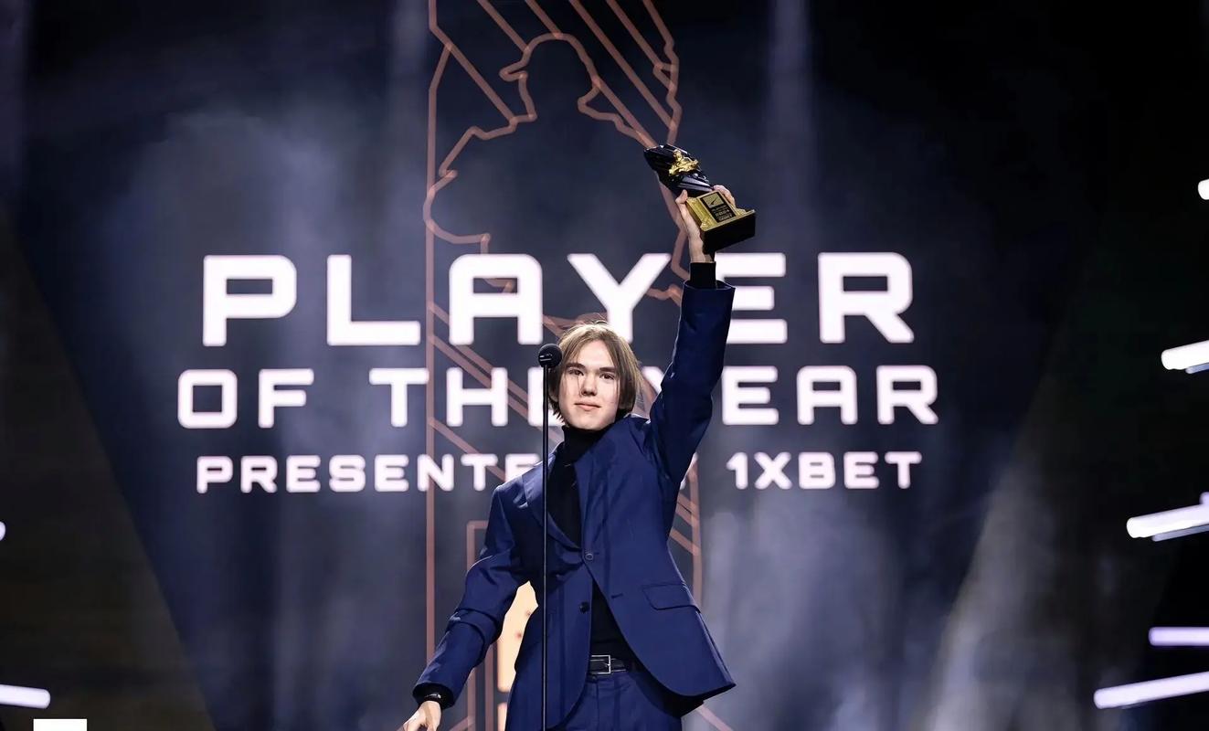 资讯绝地狼人杀？原来吃鸡还可以像小霖这么玩